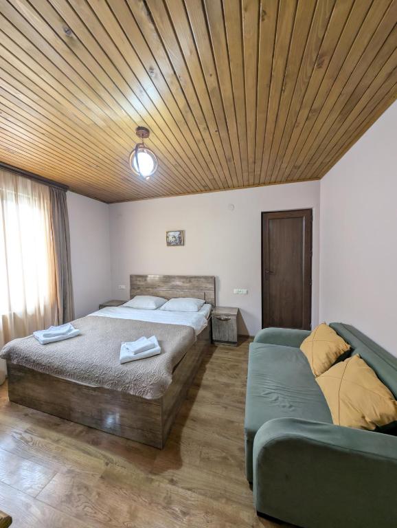 Postel nebo postele na pokoji v ubytování Lisaneli