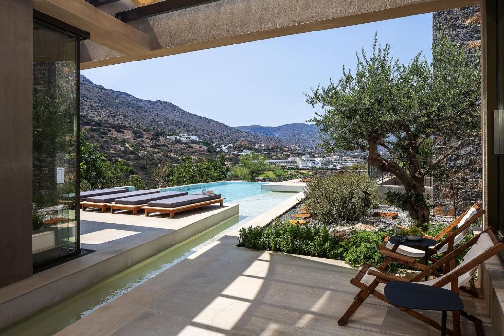 Villa Zoe - Elounda Chic Living & Bay Views by etouri