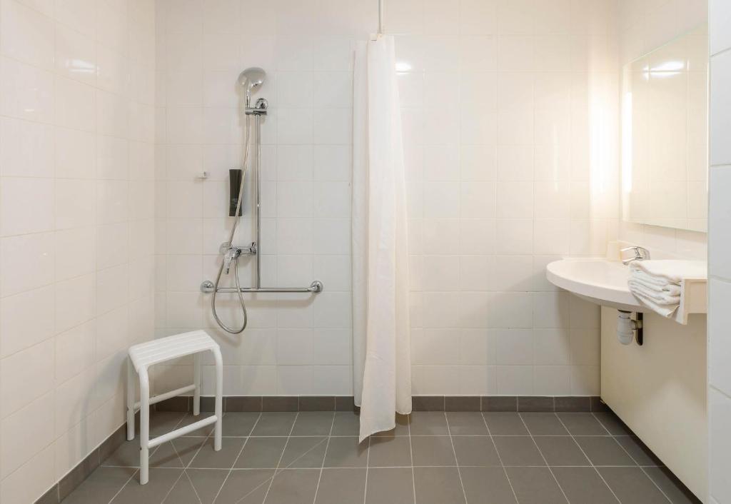 B&B HOTEL Toulouse Cité de l'Espace Gonord - Resim 25