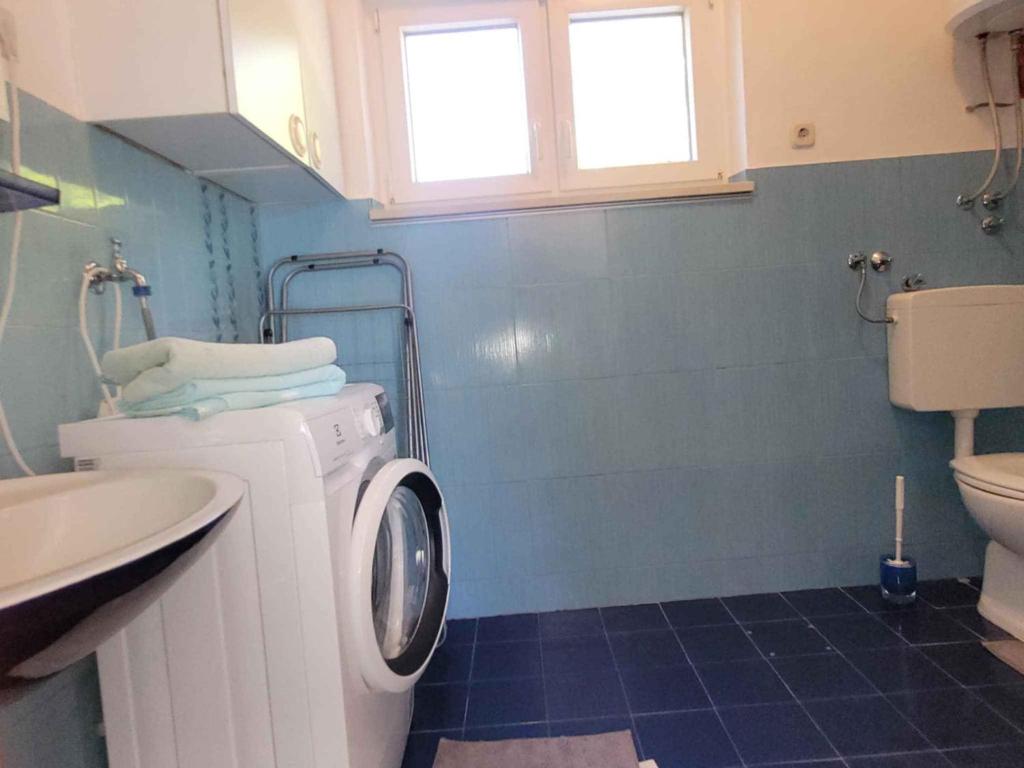 Koupelna v ubytování Holiday home in Starigrad-Paklenica 6797
