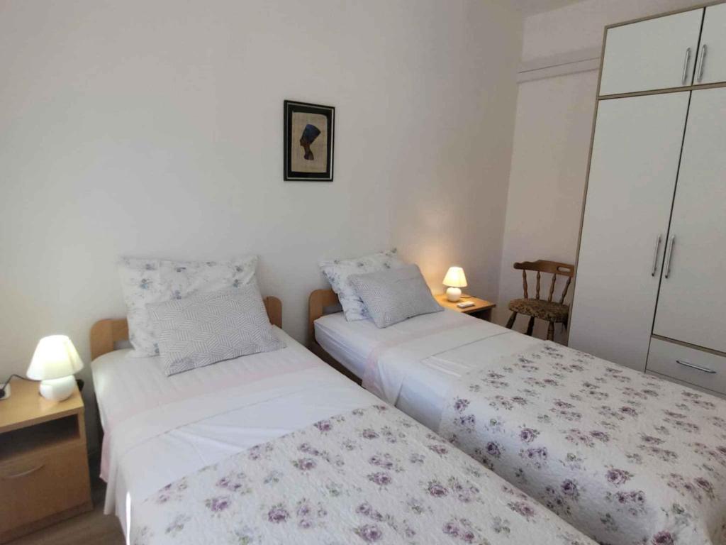 Postel nebo postele na pokoji v ubytování Holiday home in Starigrad-Paklenica 6797