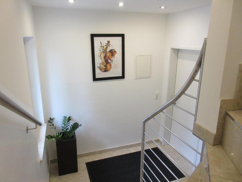 Home Apartments - 17