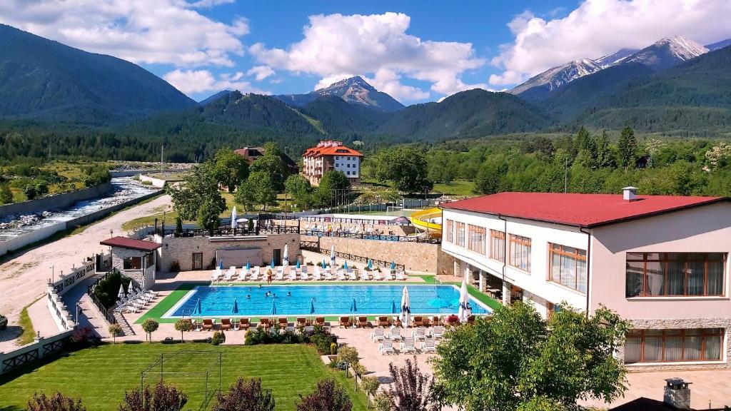 Bazén v ubytování Regnum Bansko Ski Hotel & SPA nebo v jeho okolí