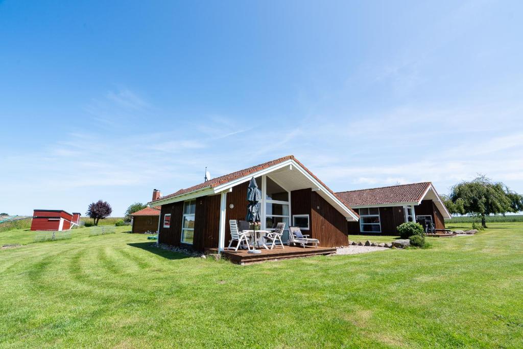 Hoone, kus puhkemaja asub