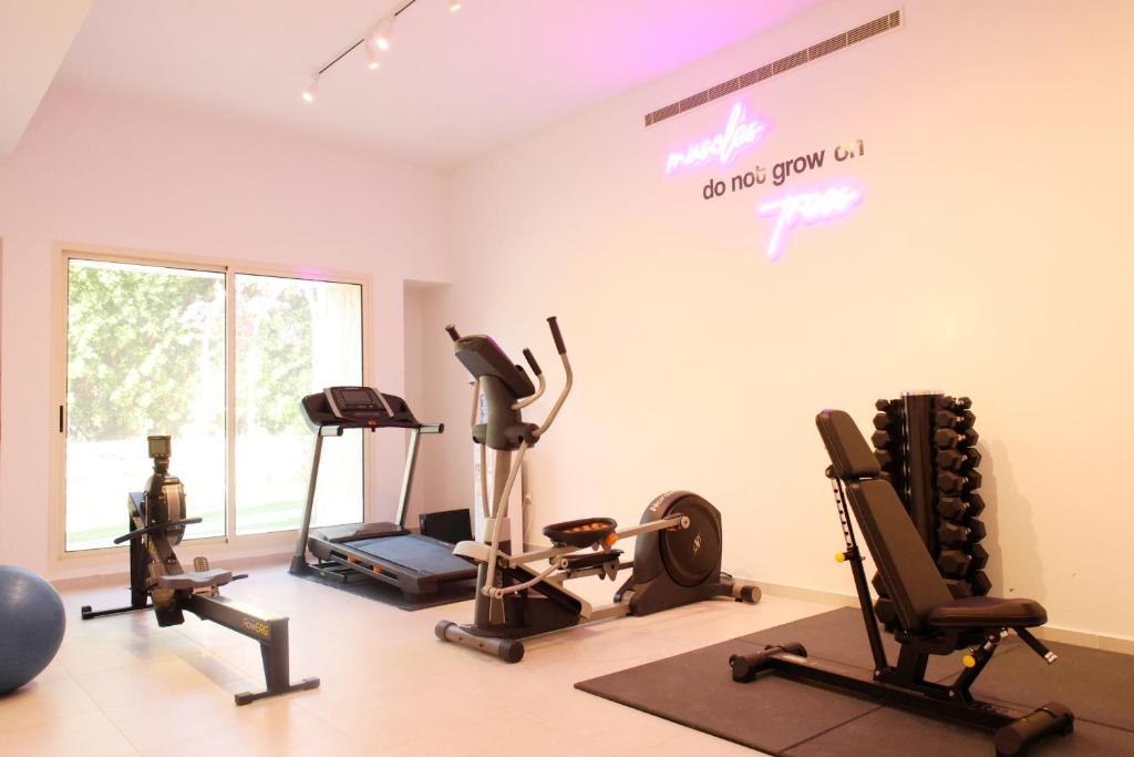 Fitness centrum a/nebo fitness zařízení v ubytování Escape by Orchid