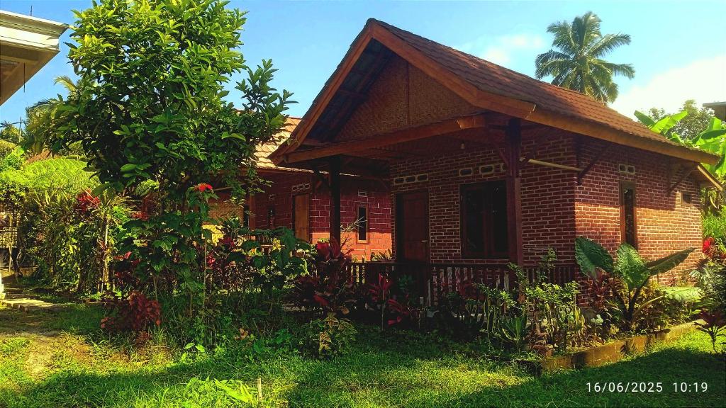 Zahrada ubytování Ariel Bungalow Tetebatu