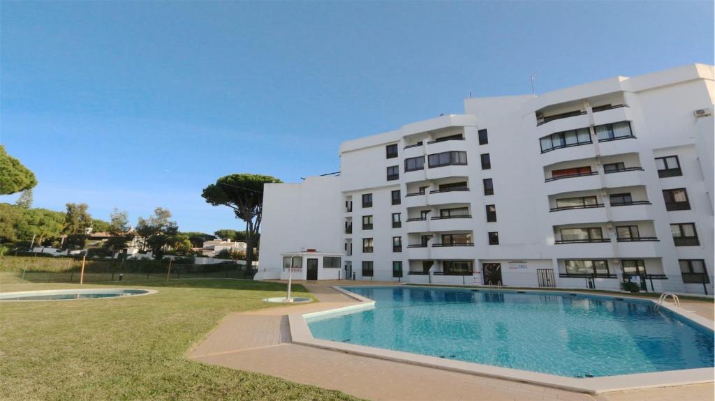 Tenis Golf Mar A209 - CD 309 - Sleeps 2 adults and 2 children