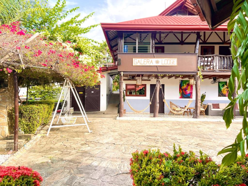 Zahrada ubytování Galera Lodge & Cafe