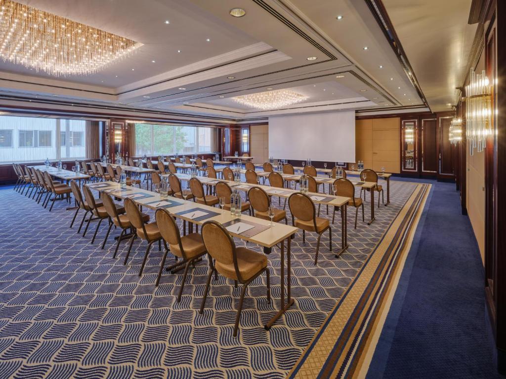 Steigenberger Graf Zeppelin - Resim 7