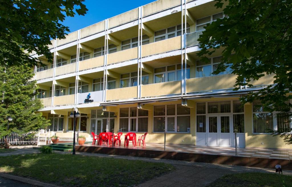 Budova, kde se hotel nachází