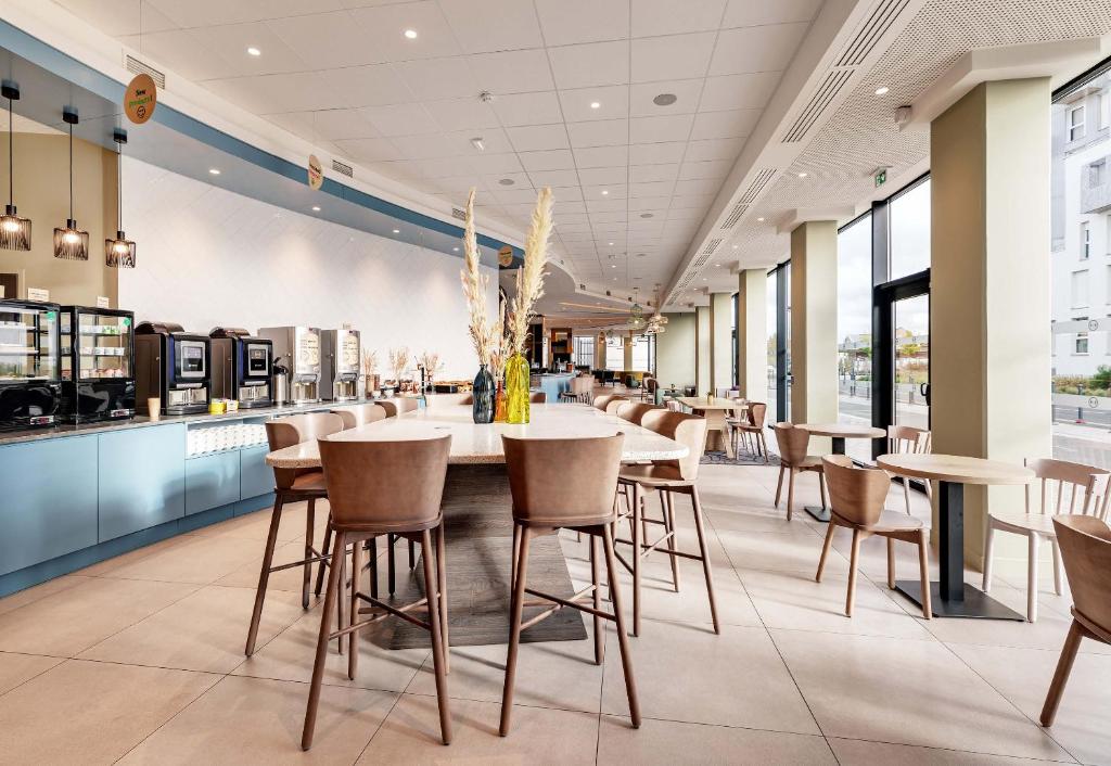 Restaurace v ubytování B&B HOTEL Lille Lillenium Eurasanté