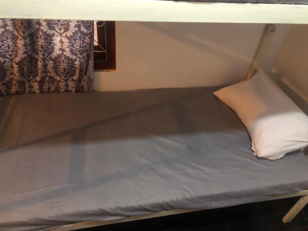 Postel nebo postele na pokoji v ubytování Trinco Be Cool Hostel
