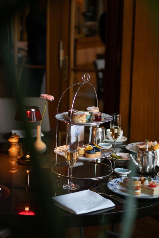 Hotel Bellevue Palace Bern - Resim 20