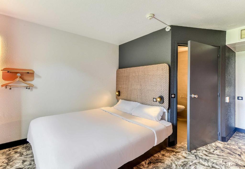 
Double Room - Disability Access
