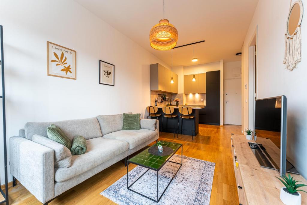 Flexible SelfCheckIns 129 - Zagreb - Garage - Loggia