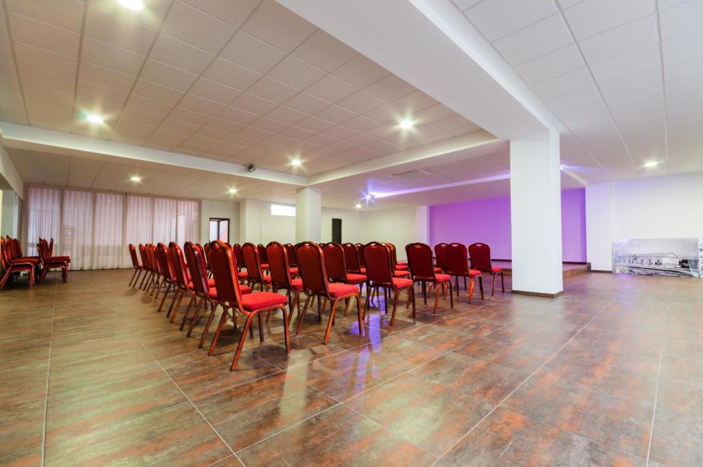 Część wypoczynkowa w obiekcie Hotel Fontana Plaza