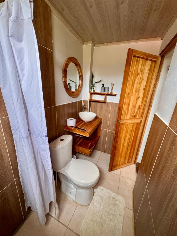 Koupelna v ubytování Thani Ecobeach Barú