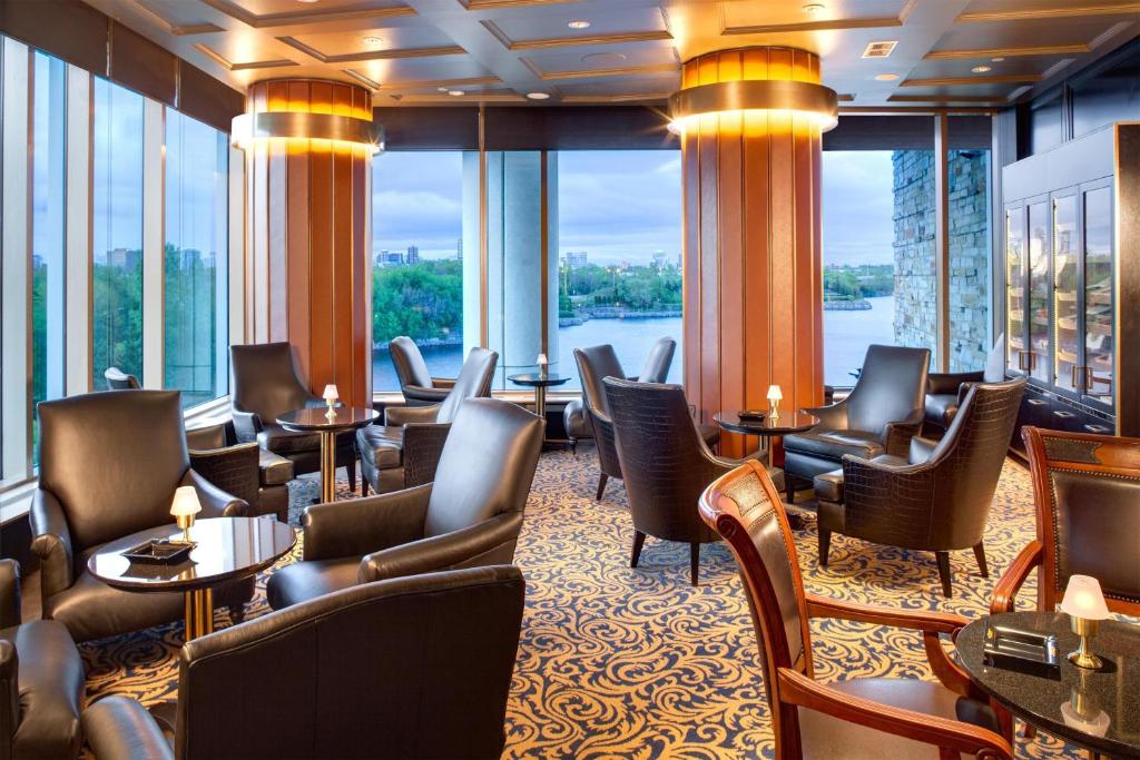Posezení v ubytování Hilton Lac-Leamy