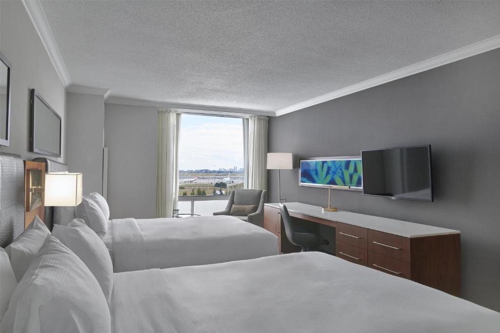 Hilton Toronto Airport Hotel & Suites - Resim 20