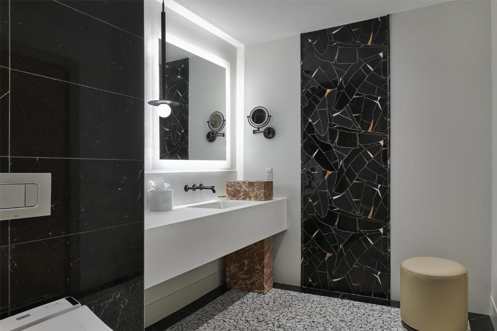 Hilton Toronto Airport Hotel & Suites - Resim 25