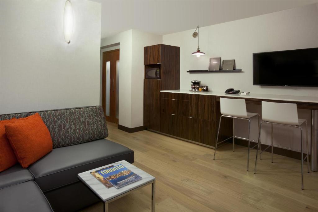 Hilton Toronto Airport Hotel & Suites - Resim 41