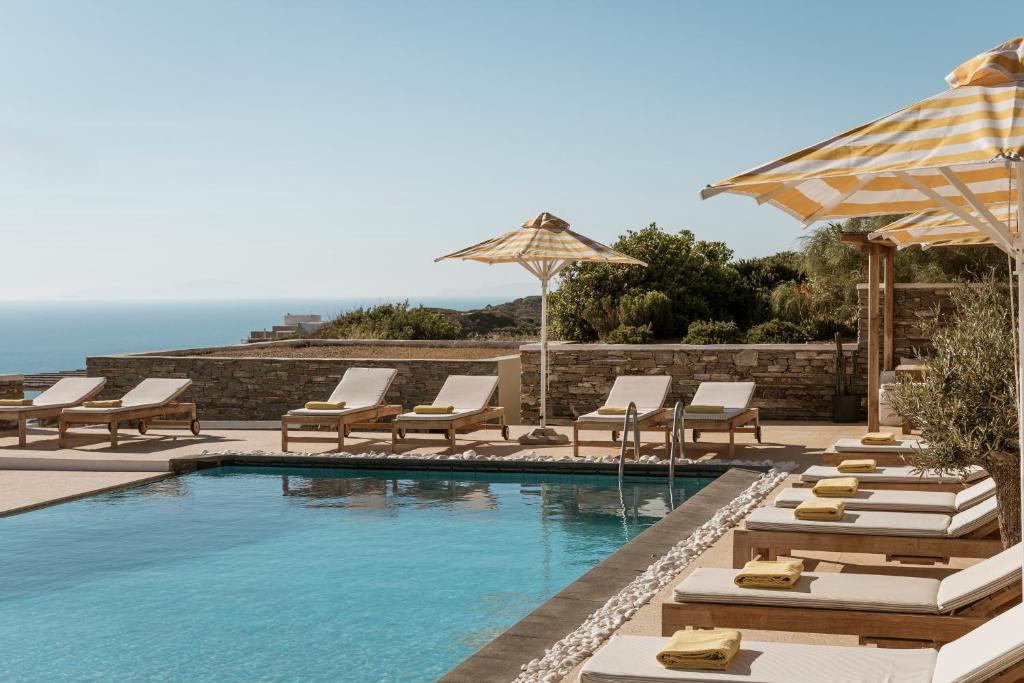 Bazén v ubytování Gerofinikas Boutique Hotel nebo v jeho okolí