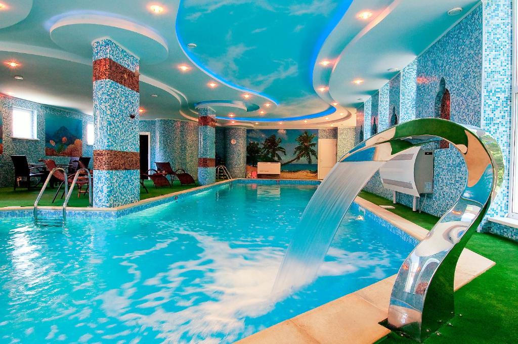 Bazén v ubytování Spa Otel De Muazel nebo v jeho okolí