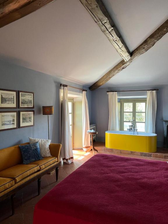 Postel nebo postele na pokoji v ubytování Villa Biondelli Wine & Suites