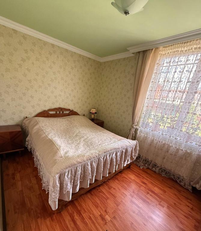 Postel nebo postele na pokoji v ubytování Armen's B&B