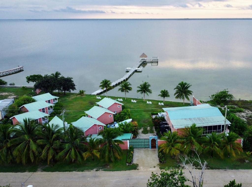 Tilt-Ta-Dock Resort Belize