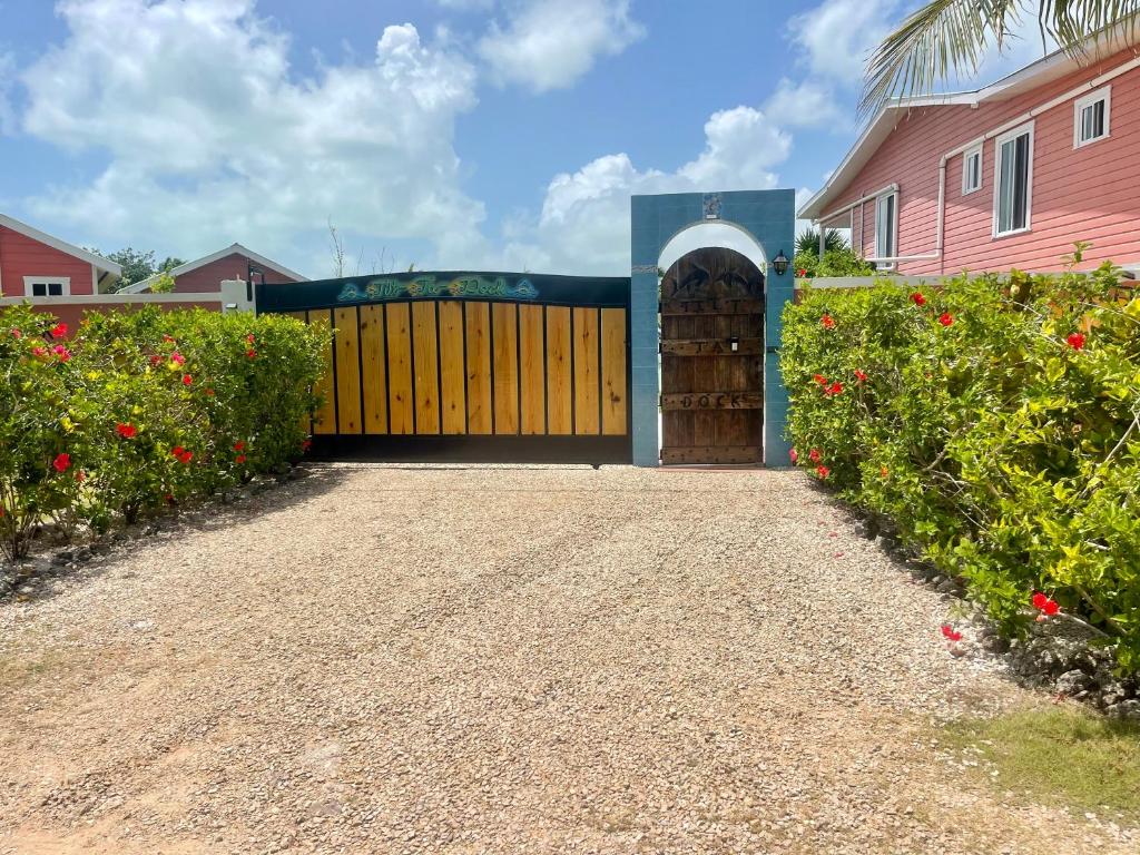 Tilt-Ta-Dock Resort Belize