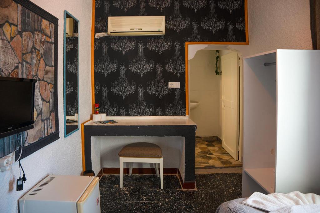 Kuchyň nebo kuchyňský kout v ubytování İMREN'S OTEL