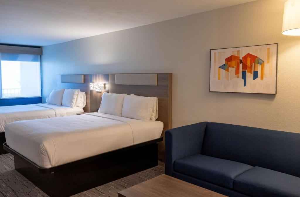 Postel nebo postele na pokoji v ubytování Holiday Inn Express Fallon by IHG