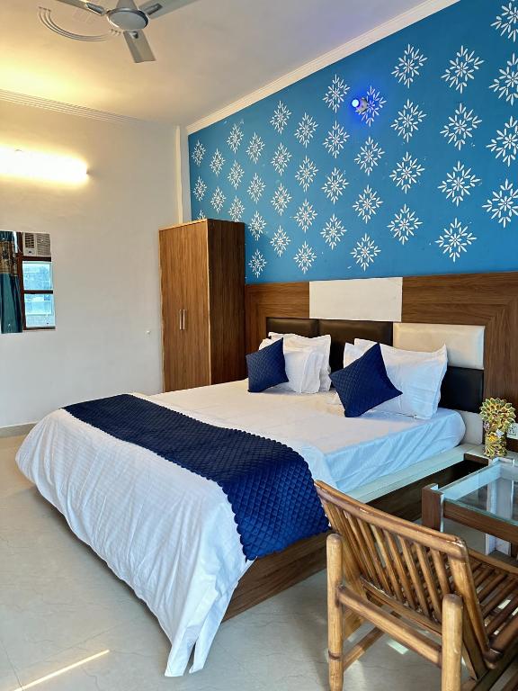Voodi või voodid majutusasutuse Hotel Mist - Budget AC Rooms Near Chandigarh toas
