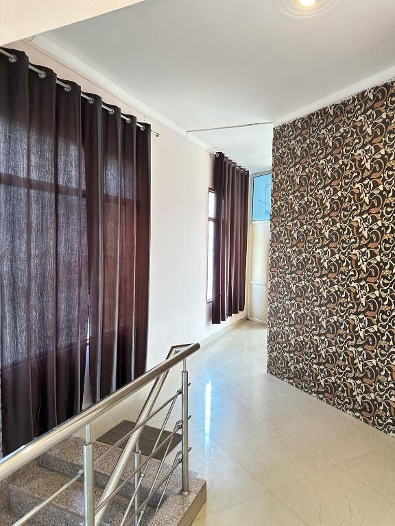 Foto sihtkohas Chandigarh asuva majutusasutuse Hotel Mist - Budget AC Rooms Near Chandigarh galeriist