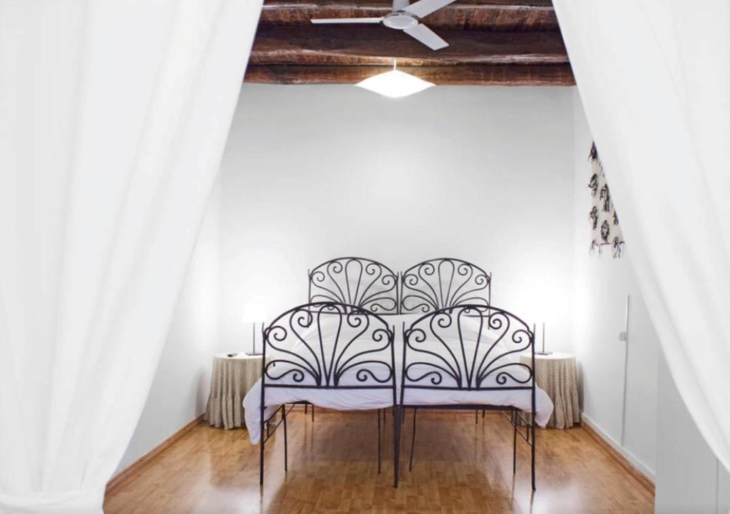 A seating area at Appartamento Casa Toledo