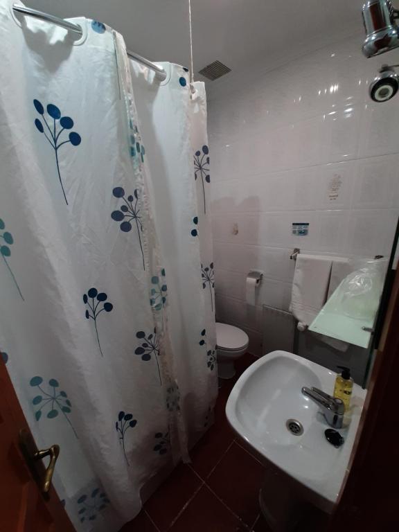 Koupelna v ubytování Hostal Bellas
