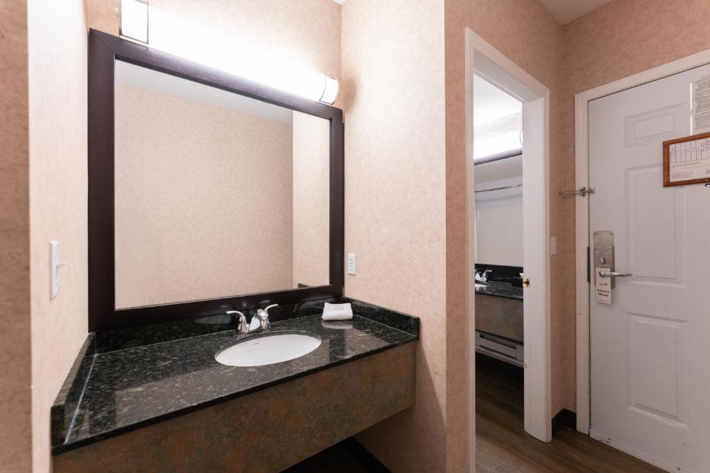 Prestige Aberdeen Lodge Kamloops - Resim 44