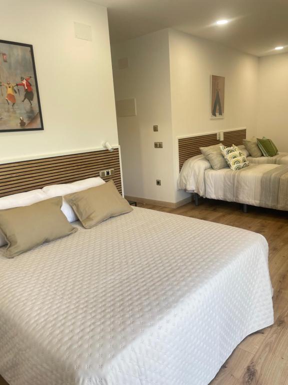 Hostal Jimena restaurante el Porvenir - Chambre Triple Avec Balcon