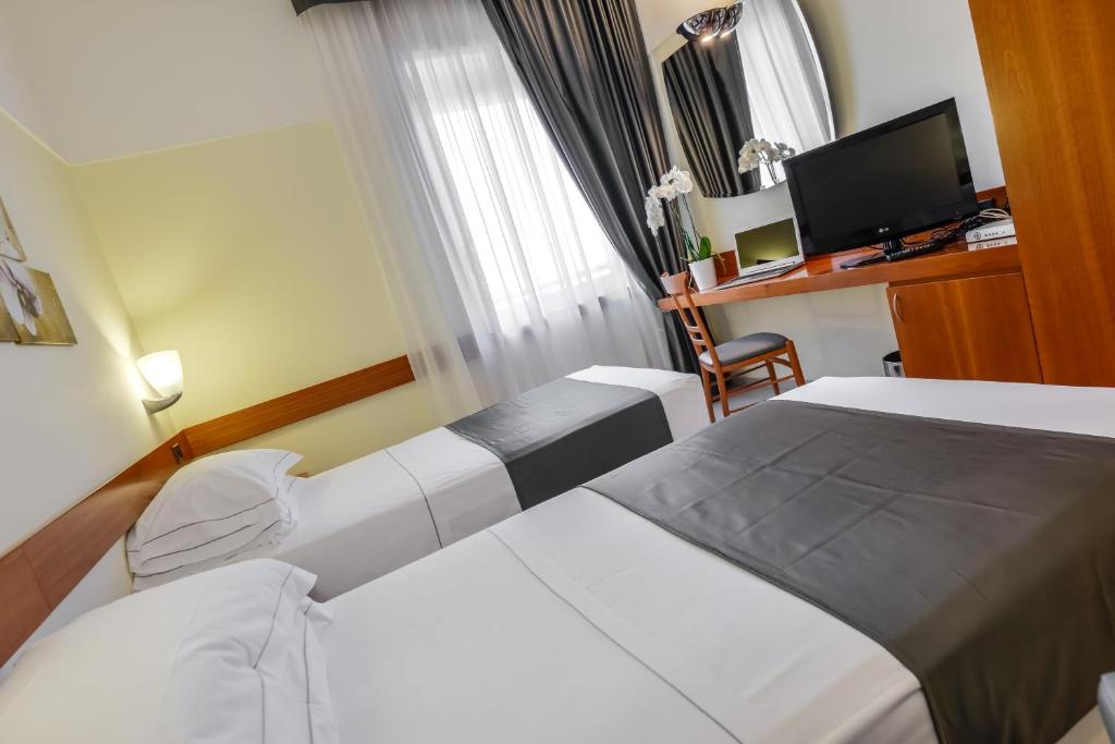 Hotel Bologna Airport - 
