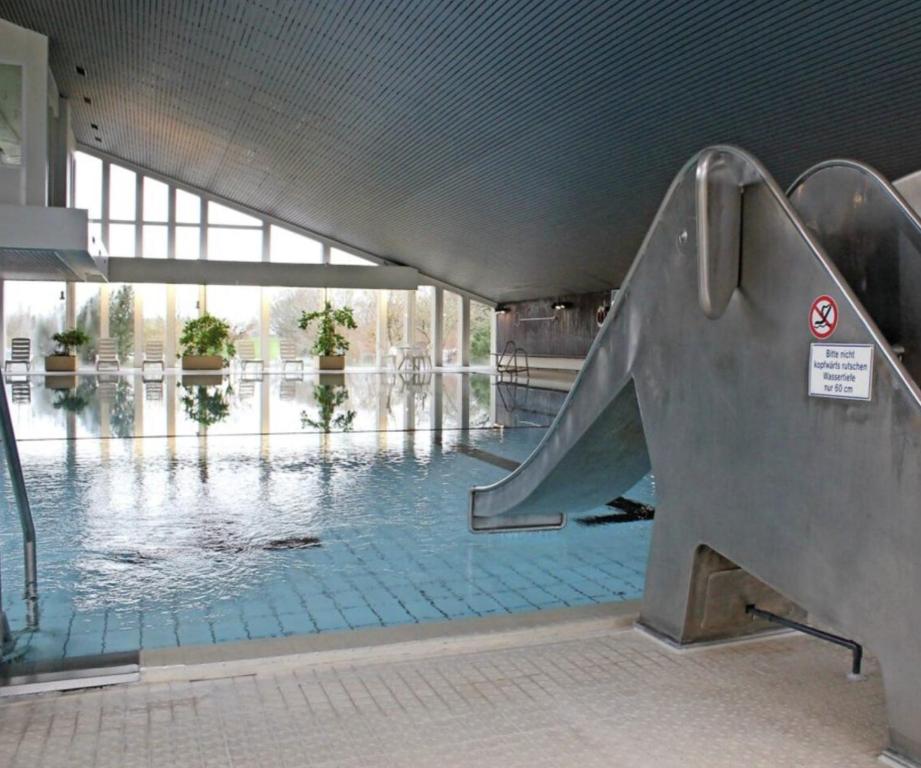 Swimmingpoolen hos eller tæt på 3 Zimmer in Sierksdorf, nah am Strand & HansaPark