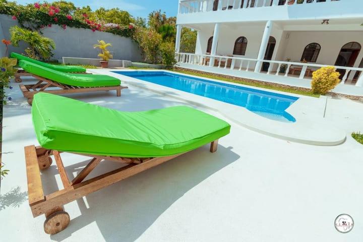 Bazén v ubytování Mlima cottage nebo v jeho okolí