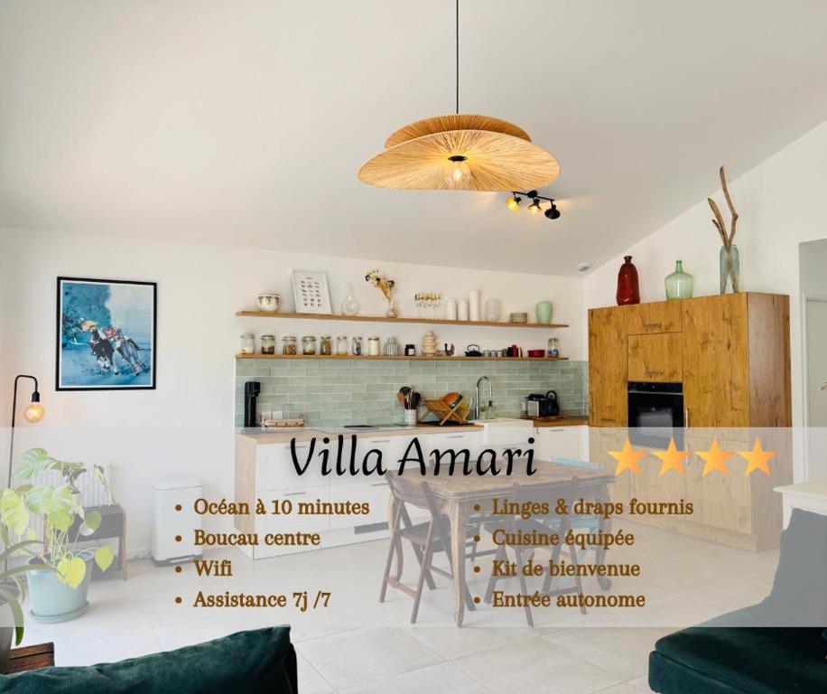 un salon avec une pancarte indiquant villa amart dans l'établissement Villa Amari - 10 minutes de Bayonne, à Boucau