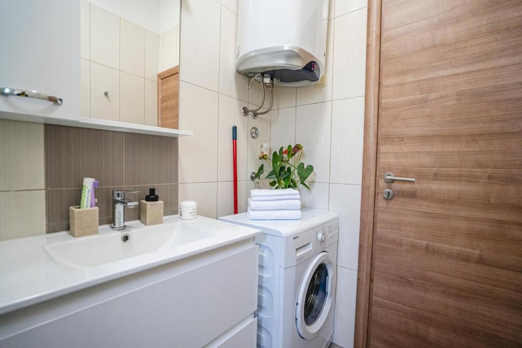 Elegant Laundry
