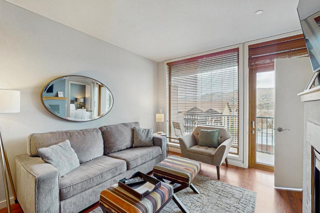 Billede fra billedgalleriet på Chelan Resort Suites - Lakeside Serenity #309 i Chelan