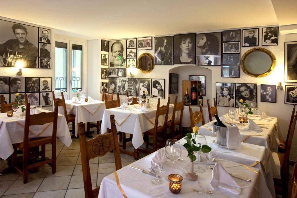 Restaurace v ubytování Hotel America