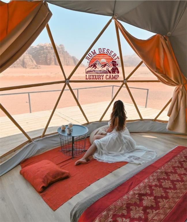 Hosté ubytování RUM DESERT LUXURY CAMp &BUBBLES HOTEL