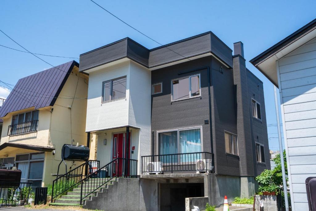 Bygningen som feriehuset ligger i