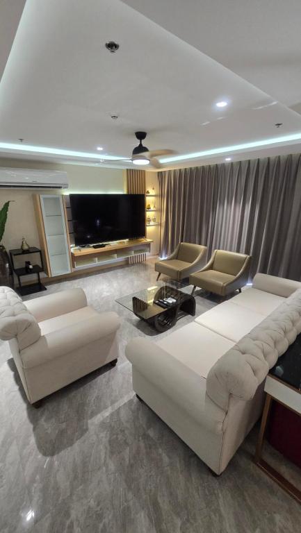 Posezení v ubytování One Euphoria Luxe Hotel