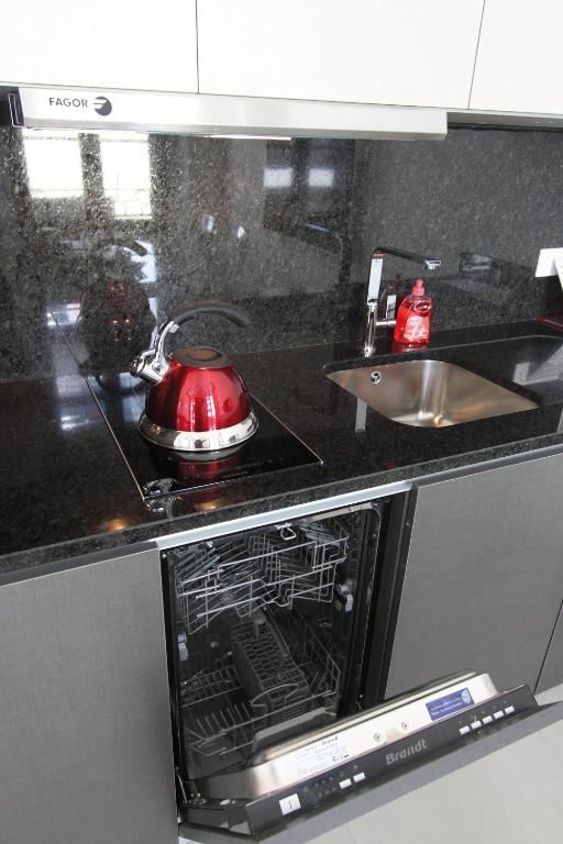 GOLDEN TULIP CANNES HOTEL de PARIS - Resim 45